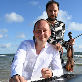Ticketmotiv GASTSPIEL Christoph Reuter Und Dominik Wagner • LUCKY LOOP