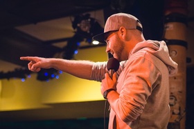 Ticketmotiv SLAM POETRY - Moderation : Marvin Suckut