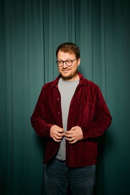 Ticketmotiv Maxi Gstettenbauer - KOMPLETT ABSURD