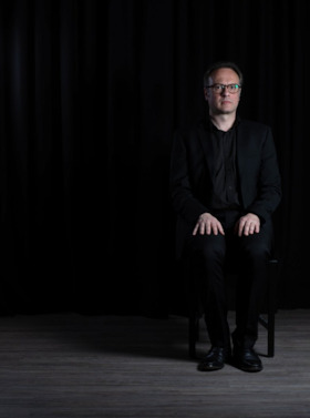 Ticketmotiv René Sydow - Sie Dürfen Sich Wieder Setzen